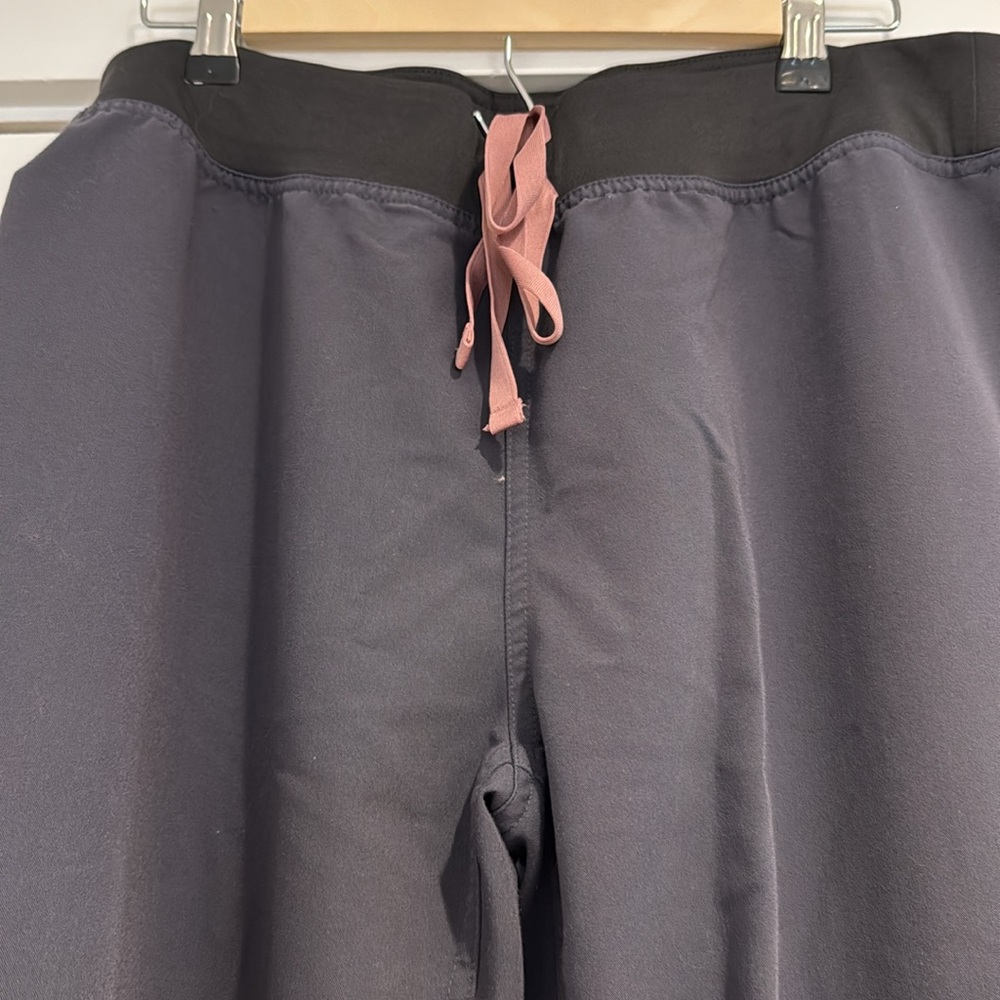 FIGS CHARCOAL PANTS - Picture 2 of 4